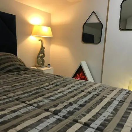 Loft 90m2 Avec Chauffe Unique A 度假居 *
