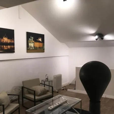 Loft 90m2 Avec Chauffé Unique à *